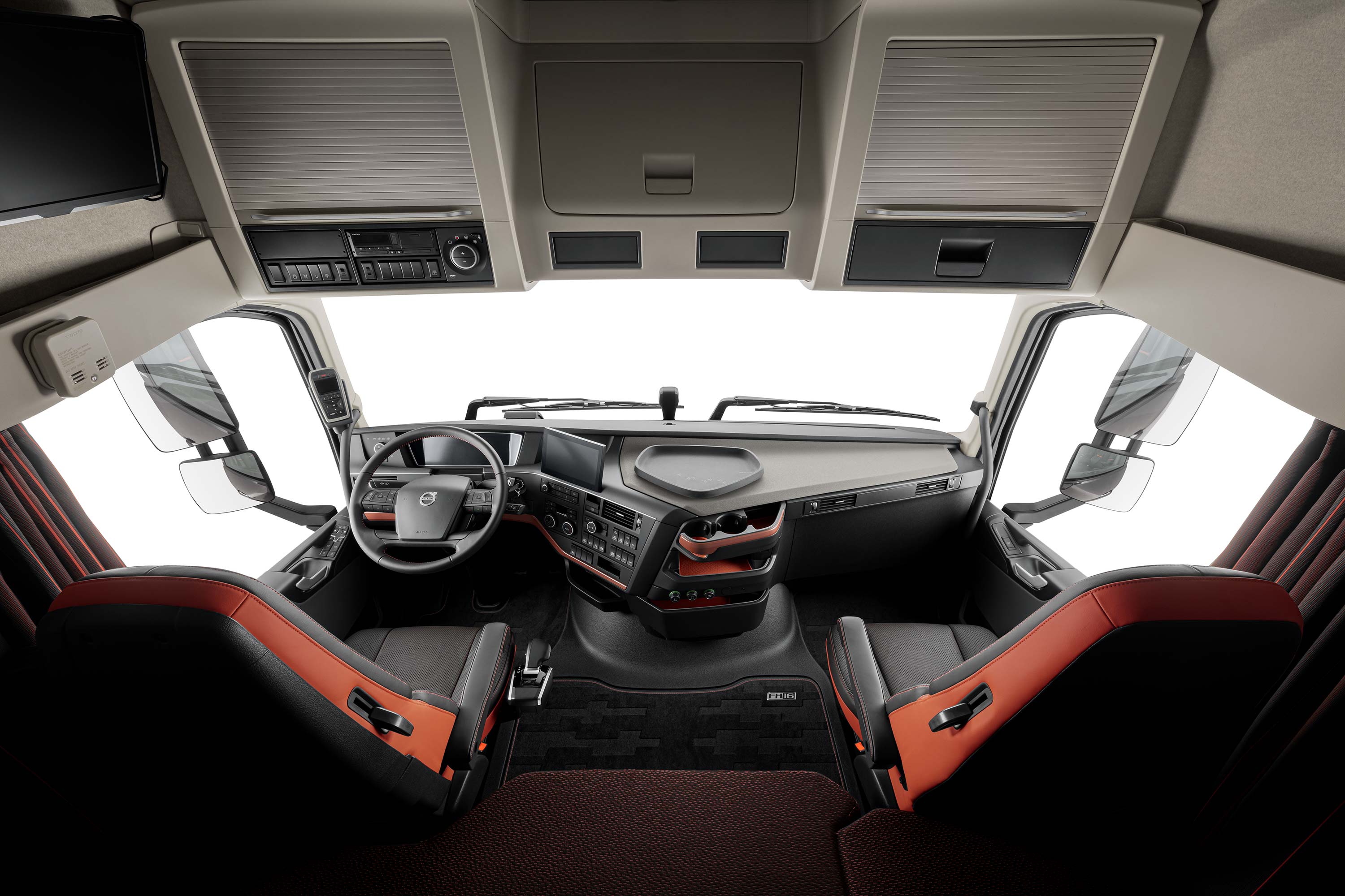 Το Volvo FH16 προσφέρει μοναδική εμφάνιση και άπλετο χώρο.